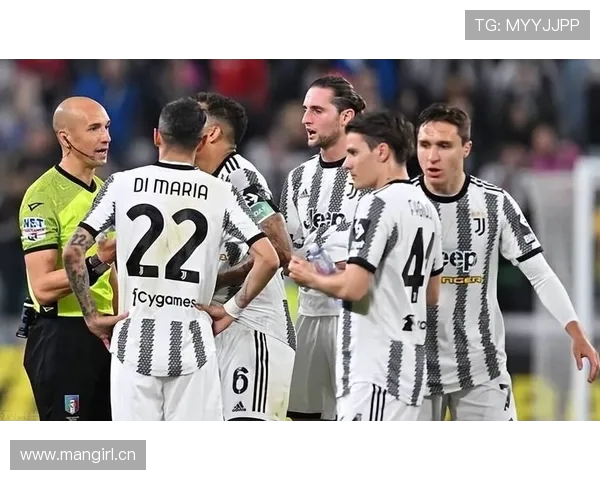 那不勒斯计划与锋线新星安布罗西诺续约至2030巩固球队未来锋线实力 那不勒斯计划与锋线新星安布罗西诺续约至2030巩固球队未来锋线实力