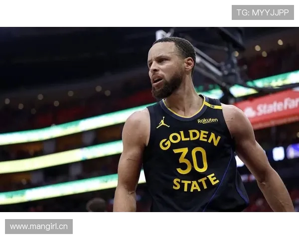 原创127-123!杨瀚森未登场,库里38分难救主,开拓者送勇士4连败 原创127-123!杨瀚森未登场,库里38分难救主,开拓者送勇士4连败